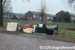 Vervolg vragen betreffende het plaatsen van gele prullenbakken bij de ondergrondse containers