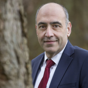 Adnan Tekin, gedeputeerde PvdA Provincie Noord Holland heeft met onmiddellijke ingang zijn ontslag ingediend bij de Commissaris van de Koning op 10 december 2019